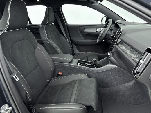 Volvo  EX40 Extended Range Plus Black Ed. 82 kWh | Panoramadak | Stoel + Stuurverwarming | Elektrische achter... ActivLease financial lease