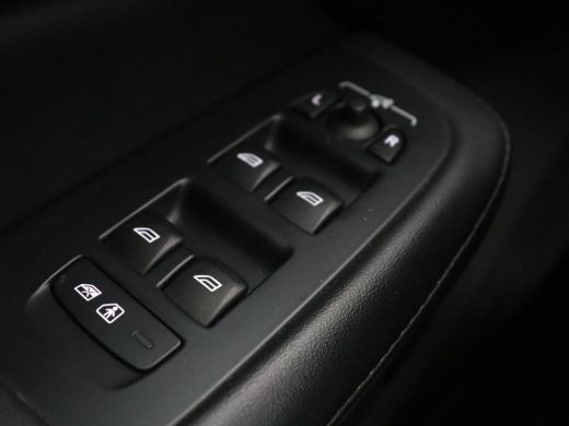 Volvo  V60 2.0 T6 Plug-in hybrid AWD | Panoramadak | Trekhaak | Camera | Harman/Kardon | Leder | Stoel & Stu... ActivLease financial lease