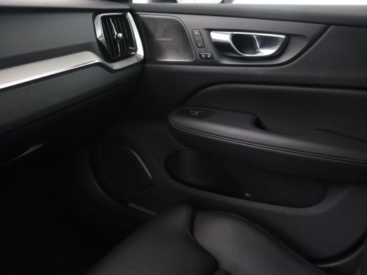 Volvo  V60 2.0 T6 Plug-in hybrid AWD | Panoramadak | Trekhaak | Camera | Harman/Kardon | Leder | Stoel & Stu... ActivLease financial lease