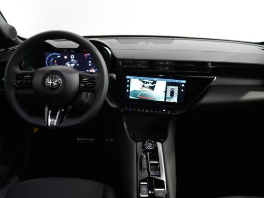 Alfa Romeo Junior Ibrida Speciale Automaat ActivLease financial lease