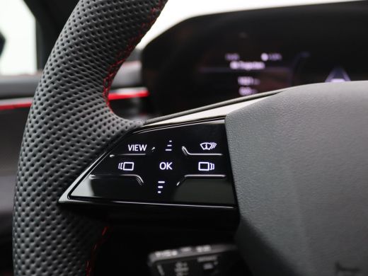 Audi A6 Avant 2.0 e-hybrid quattro S edition Competition 367PK Tech Pro, trekhaak, elek. stoelen, head-up... ActivLease financial lease