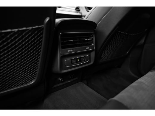 Audi Q7 60 TFSI e quattro Pro Line S Competition 490PK | 360 Camera | Trekhaak | Matrix LED koplampen ActivLease financial lease