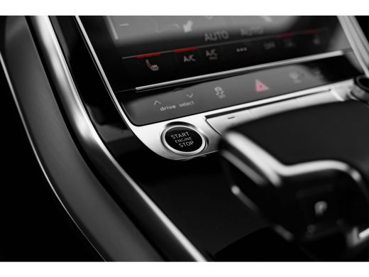 Audi Q7 60 TFSI e quattro Pro Line S Competition 490PK | 360 Camera | Trekhaak | Matrix LED koplampen ActivLease financial lease