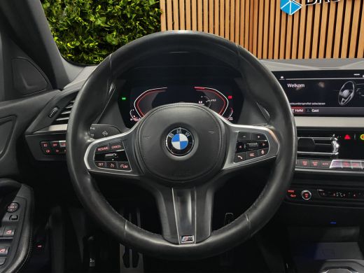BMW 1 Serie 118i High Executive Edition | M-sport Plus | M-stoelen | Head-up | Leer | DAB | LED | Elek. klep ... ActivLease financial lease