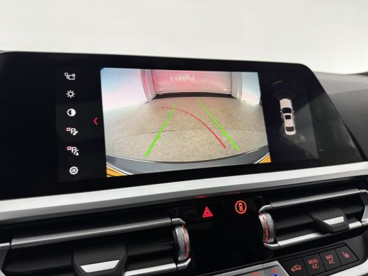 BMW 3 Serie 330e xDrive Touring M-Sport | SOH: 91% | Pano | H/K | Memory | Trekh. | Stoel/Stuur verw. | Sfeer... ActivLease financial lease