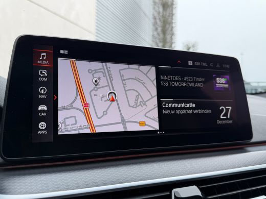 BMW 5 Serie Touring 520i Business Edition Plus M Sport-Pano-19"-Head up-Trekhaak-Leer ActivLease financial lease