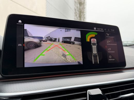 BMW 5 Serie Touring 520i Business Edition Plus M Sport-Pano-19"-Head up-Trekhaak-Leer ActivLease financial lease