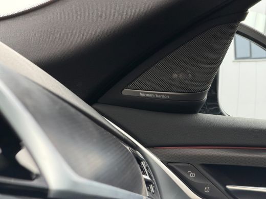 BMW 5 Serie Touring 520i Business Edition Plus M Sport-Pano-19"-Head up-Trekhaak-Leer ActivLease financial lease