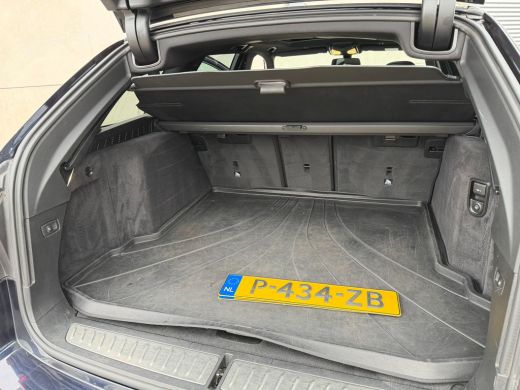BMW 5 Serie Touring 520i Business Edition Plus M Sport-Pano-19"-Head up-Trekhaak-Leer ActivLease financial lease
