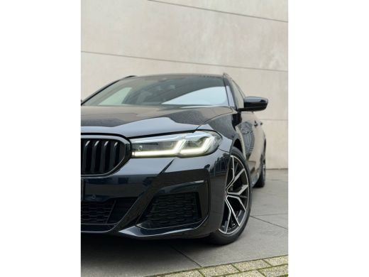 BMW 5 Serie Touring 520i Business Edition Plus M Sport-Pano-19"-Head up-Trekhaak-Leer ActivLease financial lease