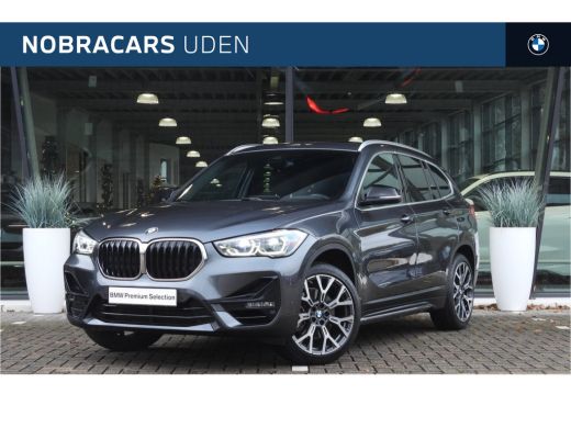 BMW X1 sDrive20i High Executive Sport Line Automaat / Panoramadak / Sportstoelen / Achteruitrijcamera / ...