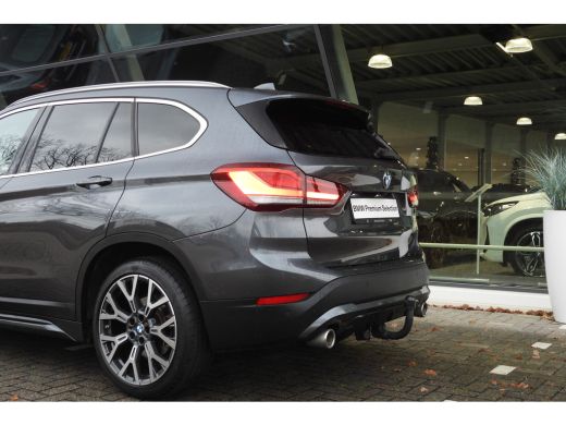 BMW X1 sDrive20i High Executive Sport Line Automaat / Panoramadak / Sportstoelen / Achteruitrijcamera / ... ActivLease financial lease