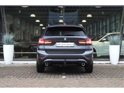 BMW X1 sDrive20i High Executive Sport Line Automaat / Panoramadak / Sportstoelen / Achteruitrijcamera / ... ActivLease financial lease