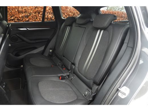 BMW X1 sDrive20i High Executive Sport Line Automaat / Panoramadak / Sportstoelen / Achteruitrijcamera / ... ActivLease financial lease