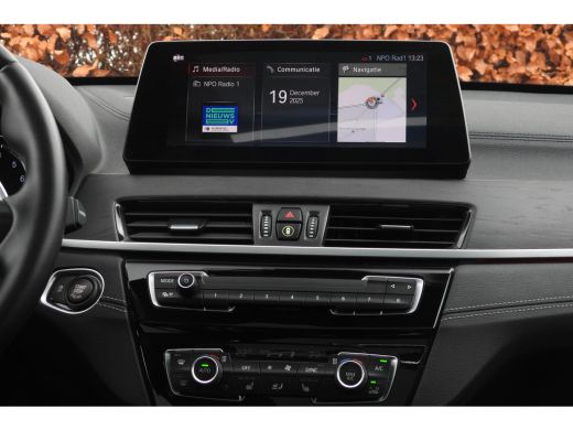 BMW X1 sDrive20i High Executive Sport Line Automaat / Panoramadak / Sportstoelen / Achteruitrijcamera / ... ActivLease financial lease