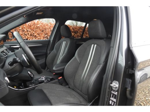 BMW X1 sDrive20i High Executive Sport Line Automaat / Panoramadak / Sportstoelen / Achteruitrijcamera / ... ActivLease financial lease