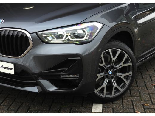 BMW X1 sDrive20i High Executive Sport Line Automaat / Panoramadak / Sportstoelen / Achteruitrijcamera / ... ActivLease financial lease