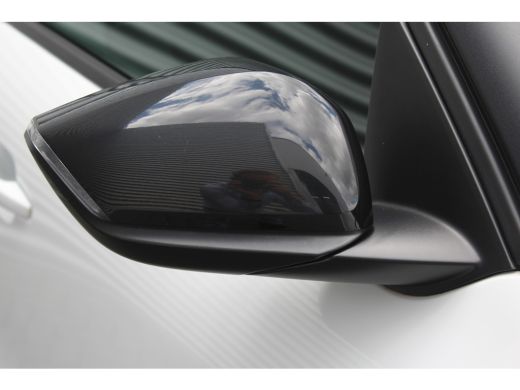 Citroën C4 1.2 PURETECH 130PK FEEL EDITION / NAVI / CLIMA / FULL-LED / PDC / 18" LMV / HUD / CAMERA / KEYLES... ActivLease financial lease