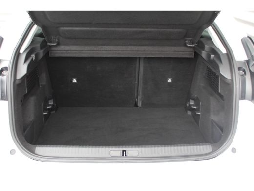 Citroën C4 1.2 PURETECH 130PK FEEL EDITION / NAVI / CLIMA / FULL-LED / PDC / 18" LMV / HUD / CAMERA / KEYLES... ActivLease financial lease