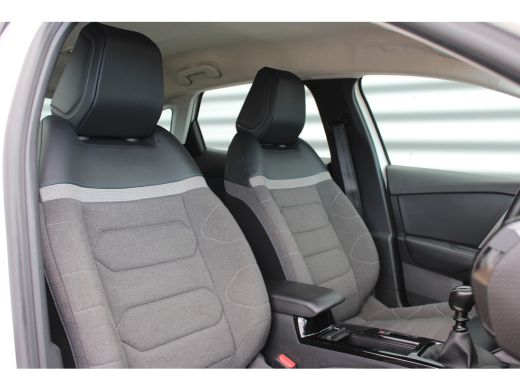 Citroën C4 1.2 PURETECH 130PK FEEL EDITION / NAVI / CLIMA / FULL-LED / PDC / 18" LMV / HUD / CAMERA / KEYLES... ActivLease financial lease