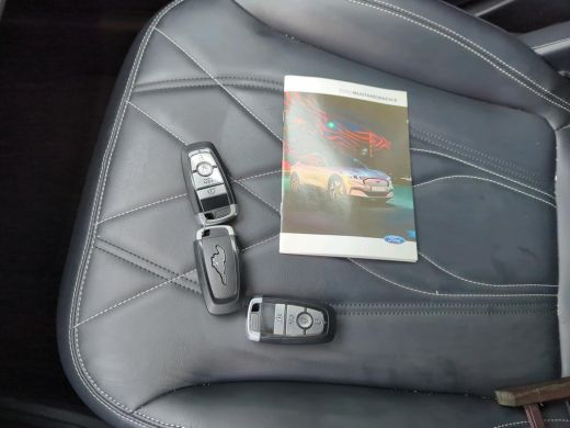 Ford Mustang Mach-E Mach-E RWD 75 kWh NL-AUTO | 75 KWH | LEDER ActivLease financial lease