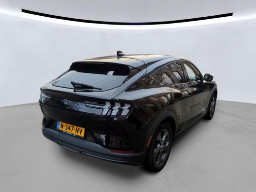 Ford Mustang Mach-E Mach-E RWD 75 kWh NL-AUTO | 75 KWH | LEDER ActivLease financial lease