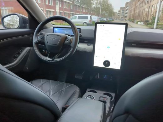 Ford Mustang Mach-E Mach-E RWD 75 kWh NL-AUTO | 75 KWH | LEDER ActivLease financial lease