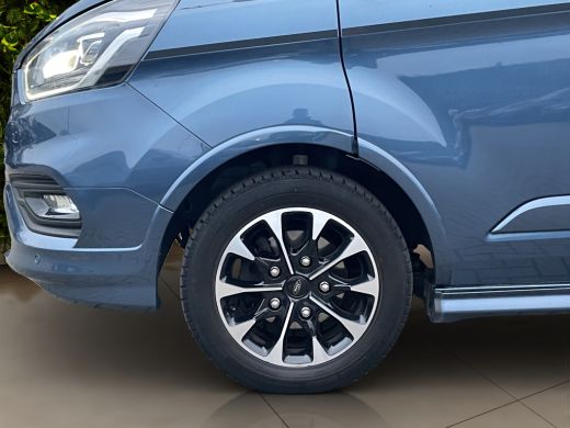 Ford Transit Custom 320 2.0 TDCI L2H1 Sport 185PK | Vloer + Wandbekleding | Trekhaak | Stoelverwarming | Xenon | 17'' ActivLease financial lease