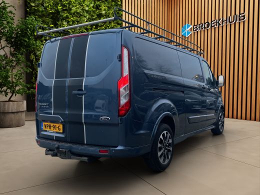 Ford Transit Custom 320 2.0 TDCI L2H1 Sport 185PK | Vloer + Wandbekleding | Trekhaak | Stoelverwarming | Xenon | 17'' ActivLease financial lease
