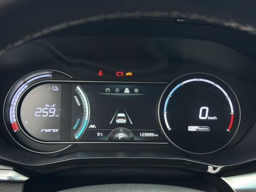 Kia e-Niro ExecutiveLine 64 kWh NL-AUTO | 3PHASE | LEDER ActivLease financial lease