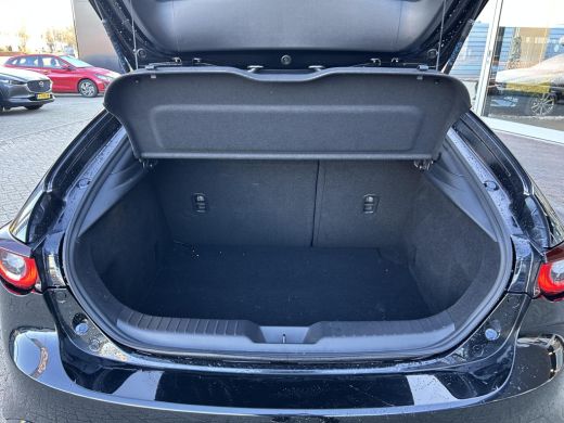 Mazda 3 2.5 e-SkyActiv-G M Hybrid 140 Homura ActivLease financial lease