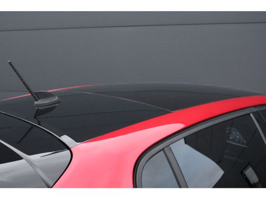 Peugeot 208 1.2 PureTech GT-Line | Automaat | Navigatie | Camera | Panoramadak | Full LED | Trekhaak | 25.000... ActivLease financial lease