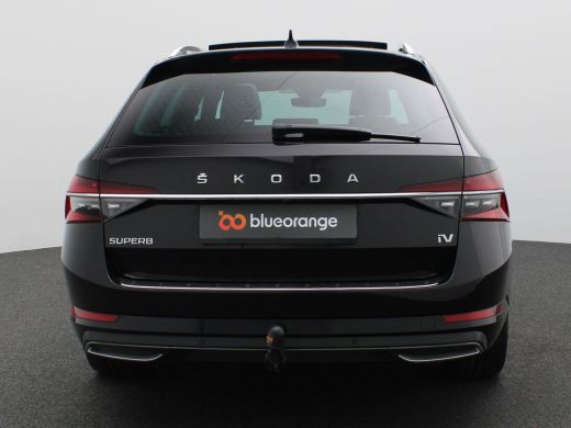 Skoda Superb Combi 1.4 TSI iV Laurin & Klement 218PK Pano-Schuifdak, Trekhaak, 360gr. Camera, 19" LM Velgen, S... ActivLease financial lease