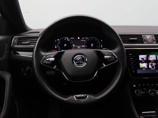 Skoda Superb Combi 1.4 TSI iV Laurin & Klement 218PK Pano-Schuifdak, Trekhaak, 360gr. Camera, 19" LM Velgen, S... ActivLease financial lease