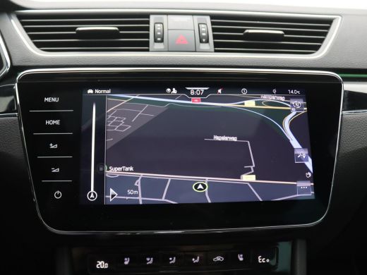 Skoda Superb Combi 1.4 TSI iV Laurin & Klement 218PK Pano-Schuifdak, Trekhaak, 360gr. Camera, 19" LM Velgen, S... ActivLease financial lease