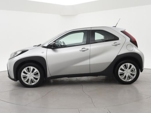 Toyota Aygo 1.0 VVT-i MT PLAY + ADAPTIVE CRUISE | APPLE CARPLAY / ANDROID AUTO | CAMERA | DAB+ ActivLease financial lease