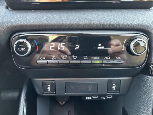 Toyota Yaris 1.5 Hybrid 115 Dynamic (Comfort Pack) ActivLease financial lease