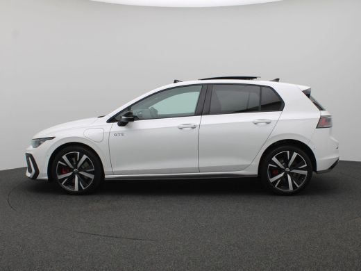 Volkswagen Golf 1.5 eHybrid GTE 272PK Pano-Schuifdak, Black Style, Head-Up Display, Matrix-LED Verlichting, Keyle... ActivLease financial lease