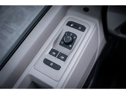 Volkswagen Multivan 1.4 eHybrid L2H1 Life 7 PERSOONS - NAVI BY APP - ZEER COMPLEET ActivLease financial lease