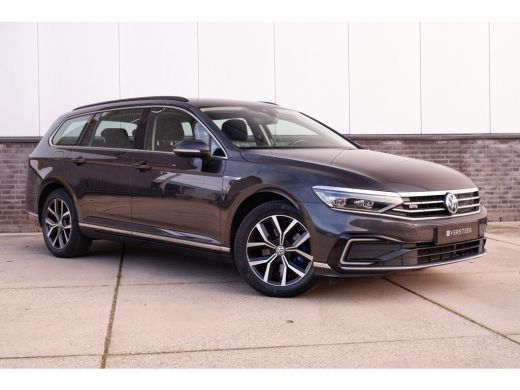 Volkswagen Passat Variant 1.4 TSI PHEV GTE Business | Elek Trekhaak | Virtual | LED | Camera | Carplay | Memory | Navi ActivLease financial lease