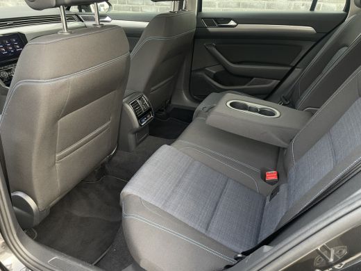 Volkswagen Passat Variant 1.4 TSI PHEV GTE Business | Elek Trekhaak | Virtual | LED | Camera | Carplay | Memory | Navi ActivLease financial lease