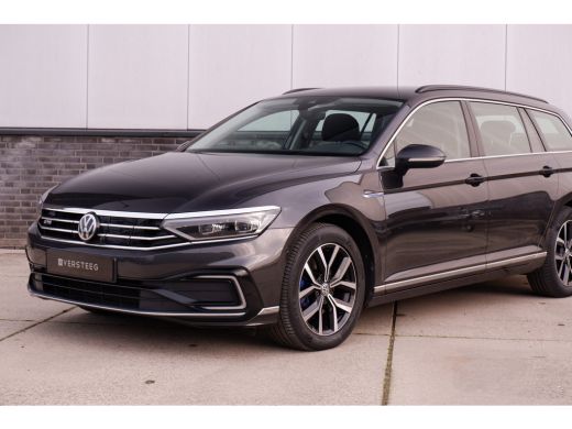 Volkswagen Passat Variant 1.4 TSI PHEV GTE Business | Elek Trekhaak | Virtual | LED | Camera | Carplay | Memory | Navi ActivLease financial lease
