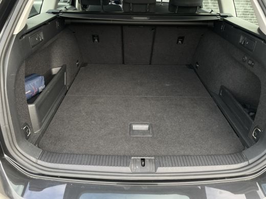 Volkswagen Passat Variant 1.4 TSI PHEV GTE Business | Elek Trekhaak | Virtual | LED | Camera | Carplay | Memory | Navi ActivLease financial lease