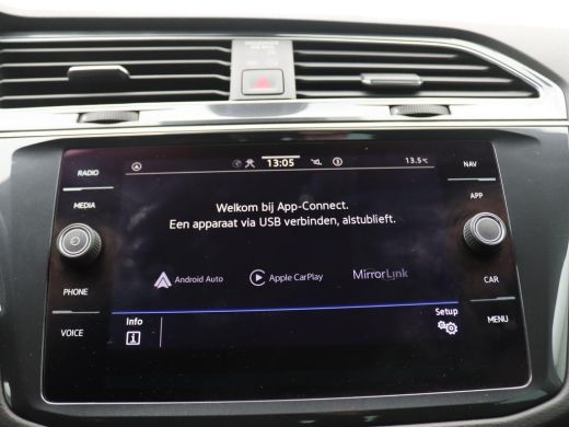 Volkswagen Tiguan 1.4 TSI eHybrid Life 245PK DSG SOH 90%, PDC Voor en Achter, Navi via Apple Carplay/Android Auto, ... ActivLease financial lease