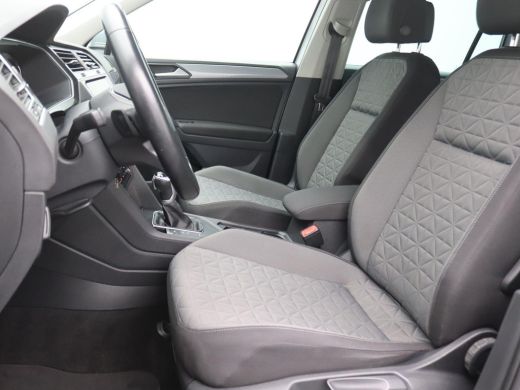 Volkswagen Tiguan 1.4 TSI eHybrid Life 245PK DSG SOH 90%, PDC Voor en Achter, Navi via Apple Carplay/Android Auto, ... ActivLease financial lease