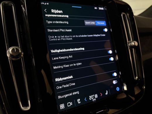 Volvo  XC40 Recharge Plus 70 kWh All Season Banden | Adaptieve Cruise Control | Stoel en Stuurwielverwarming ... ActivLease financial lease