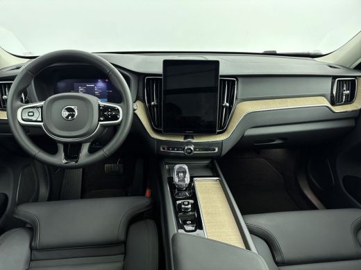 Volvo  XC60 NEW MODEL T6 Plug-in hybrid AWD Ultra Dark | Luchtvering | Trehaak | Panoramadak | 20 inch LM | P... ActivLease financial lease