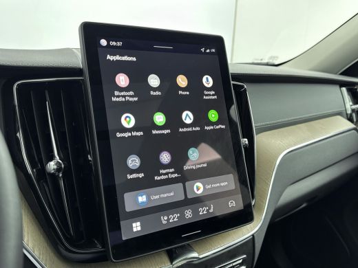 Volvo  XC60 NEW MODEL T6 Plug-in hybrid AWD Ultra Dark | Luchtvering | Trehaak | Panoramadak | 20 inch LM | P... ActivLease financial lease