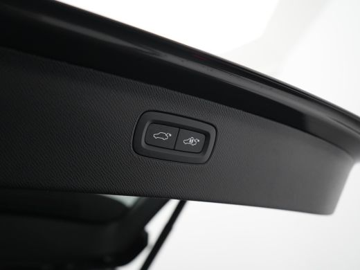 Volvo  XC90 T8 AWD Ultra Bright Executive Edition | Luchtvering | Bowers & Wilkins | 360&deg; | 22" | Head-Up | M... ActivLease financial lease
