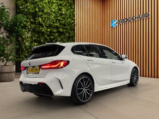 BMW 1 Serie 118i High Executive Edition | M-sport Plus | M-stoelen | Head-up | Leer | DAB | LED | Elek. klep ...